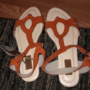 New “Green Casuals” women’s Orange  10 sandals